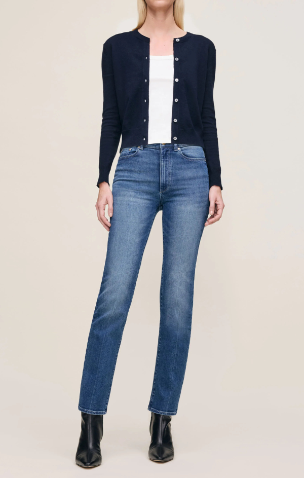 Halle Straight Instasculpt in Oceanside