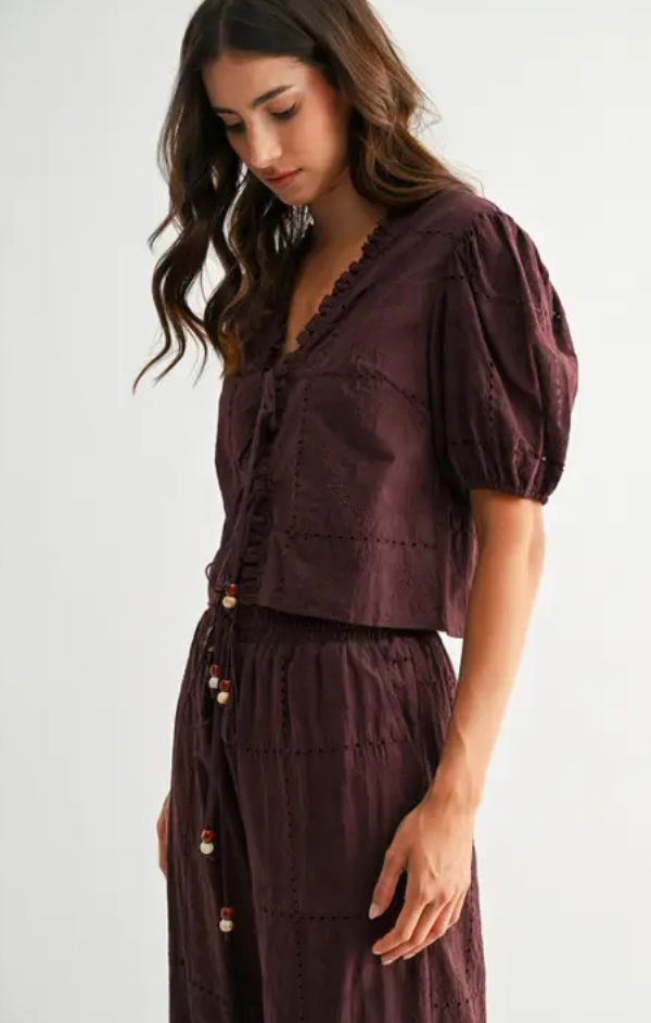 Embo Puff Sleeve Top