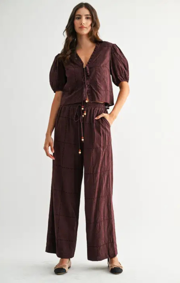 Embo Puff Sleeve Top