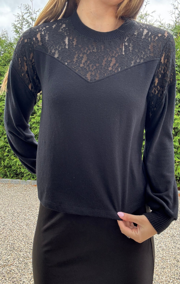 Posey Lace Detail Raglan Top