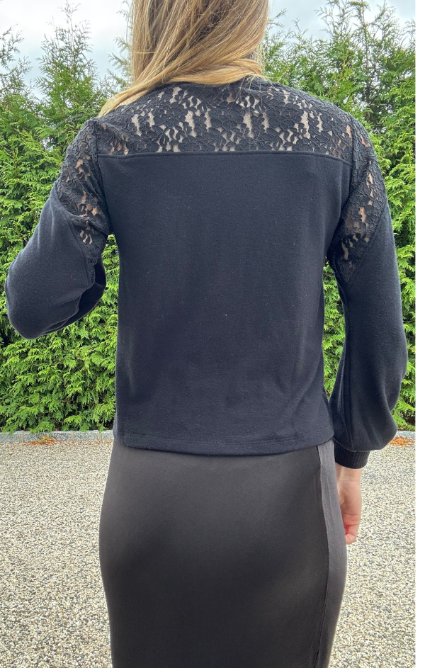 Posey Lace Detail Raglan Top