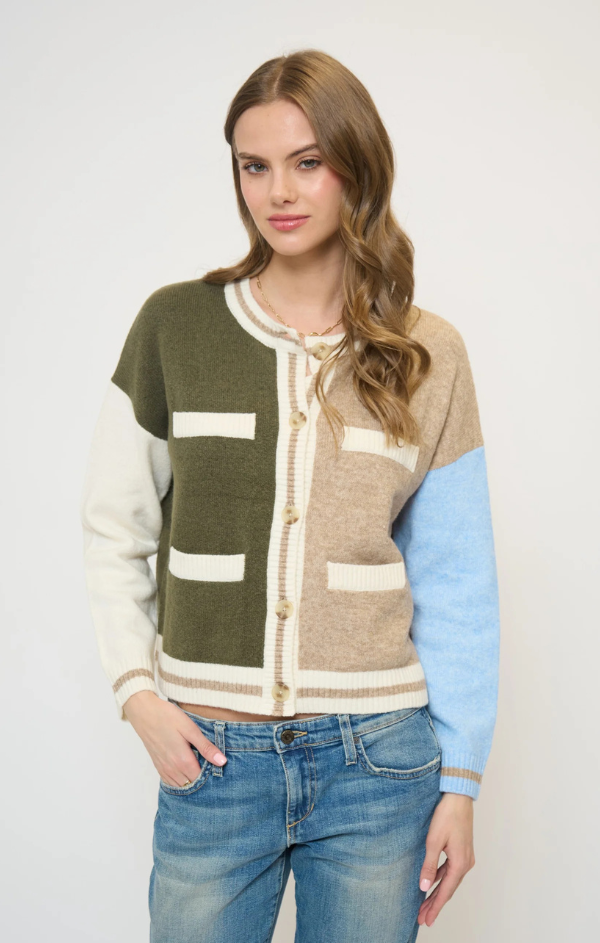 Wyatt Robbie Blocked Cardi