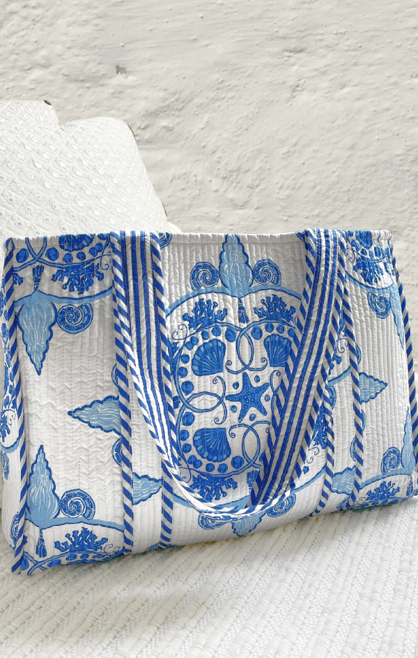 Voyager Tote Bag in Nautilus Aqua