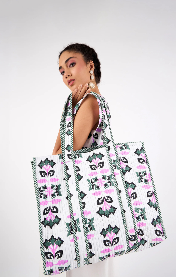 Voyager Tote Bag in Papillon Moss