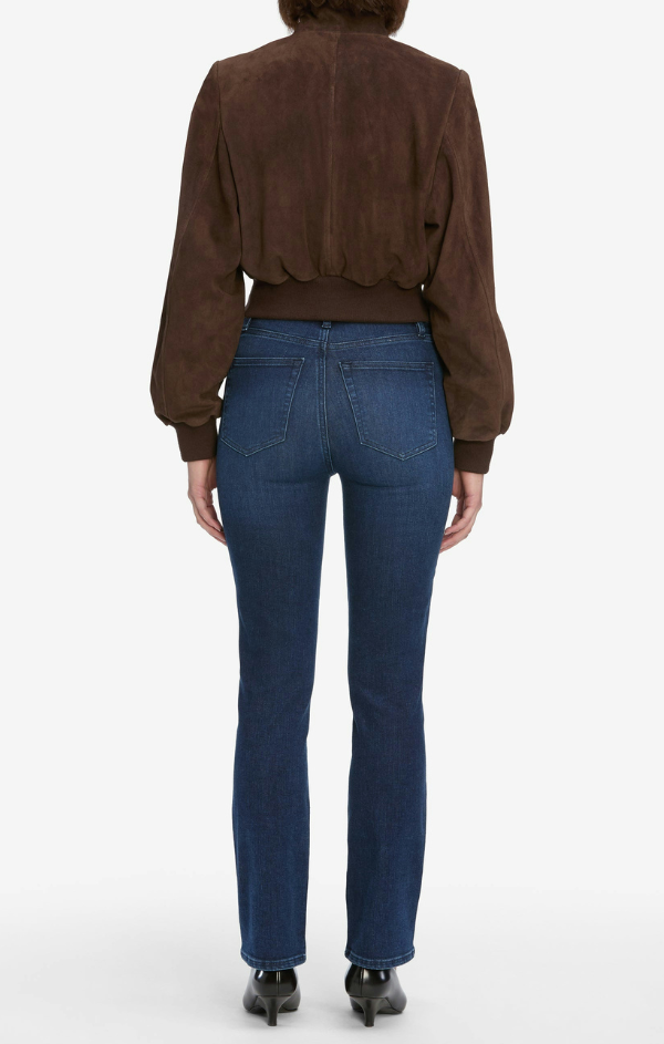 Le Sleek Straight in Trick