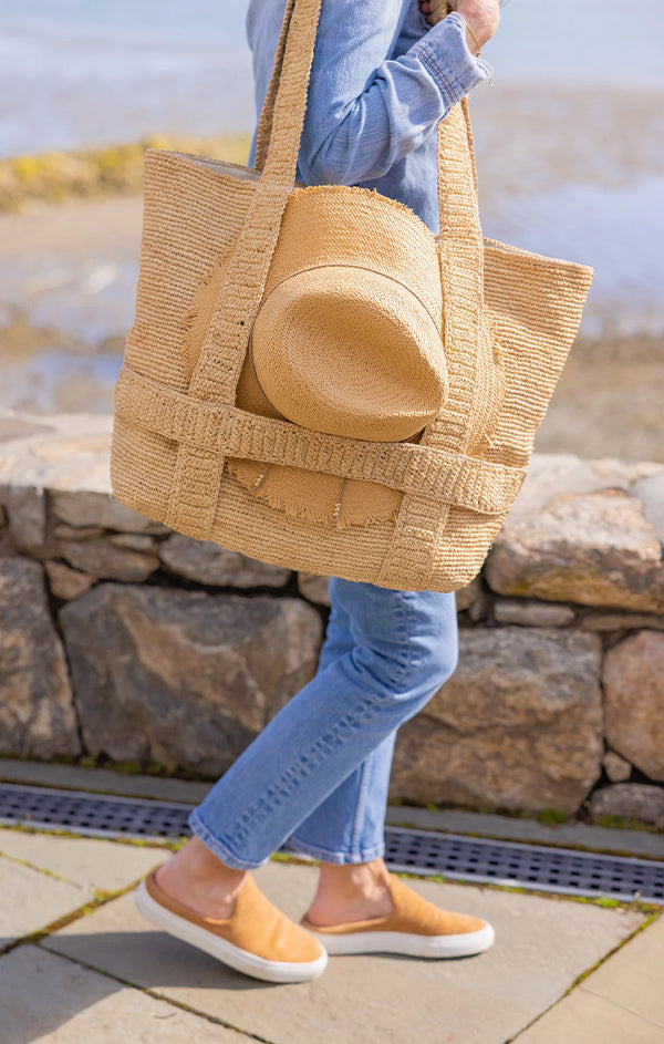 woven tote bag with hat holder