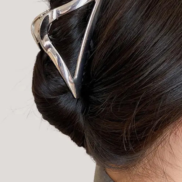 Minimalist Silver Triangle Hair Claw Clip – Mint display picture 3