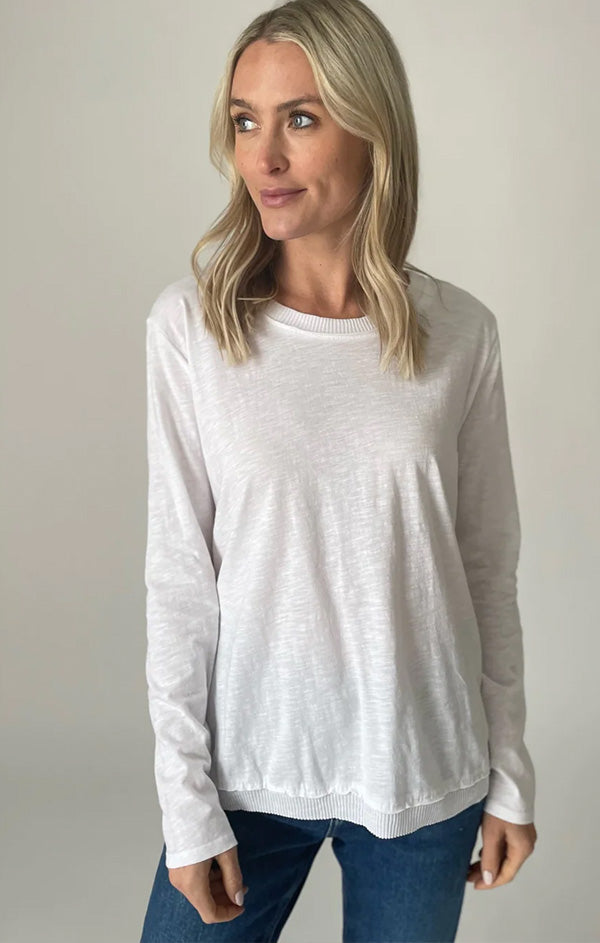 white pullover lounge top