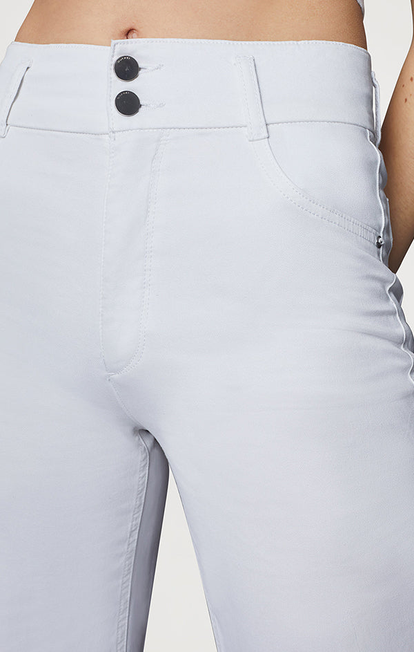 cropped white denim jeans for summer